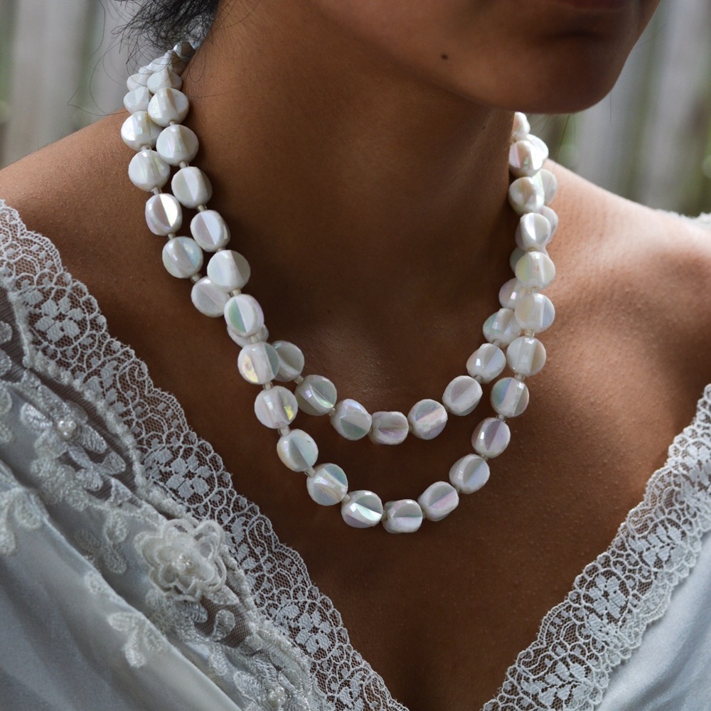 White mother of pearl vintage beads - Picture 1 of 9